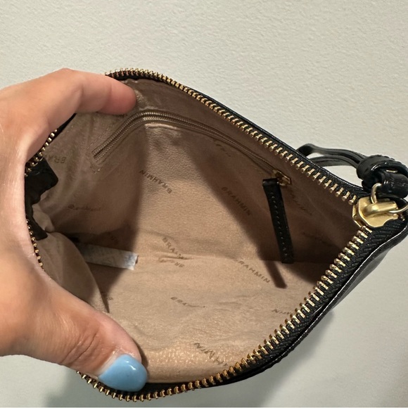 Brahmin Large Black Smooth Leather Gold Hardware Suede Interior Wristlet